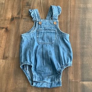 Baby gap Jean romper size 0-3 months
